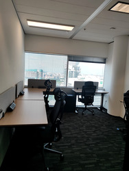 Gateway East (D7), Office #489314701